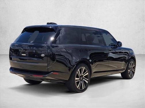 Santorini Black Metallic 2023 Land Rover Range Rover P400 SE
