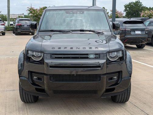 2025 Land Rover Defender 110 P400 X-Dynamic SE