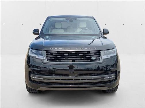 2025 Land Rover Range Rover P400 SE