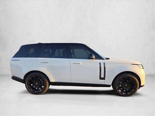 Fuji White 2024 Land Rover Range Rover P530 SE
