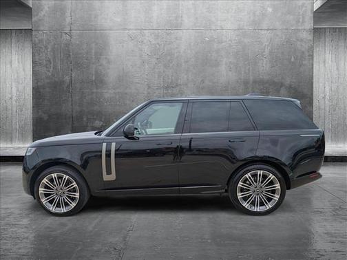 2025 Land Rover Range Rover P530 SE