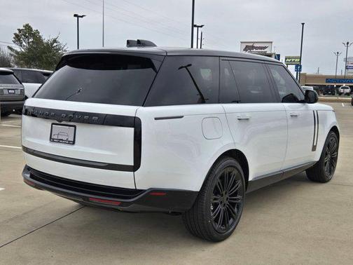 2026 Land Rover Range Rover P400 SE 7 Seat
