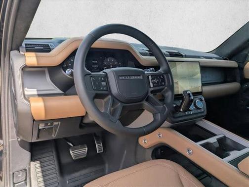 2026 Land Rover Defender 110 V8