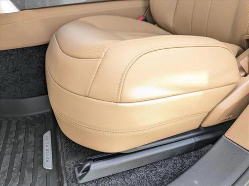 2025 Land Rover Range Rover P530 SE 7 Seat