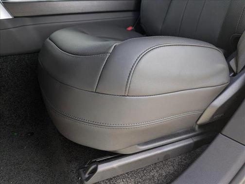 2025 Land Rover Range Rover P550e SE