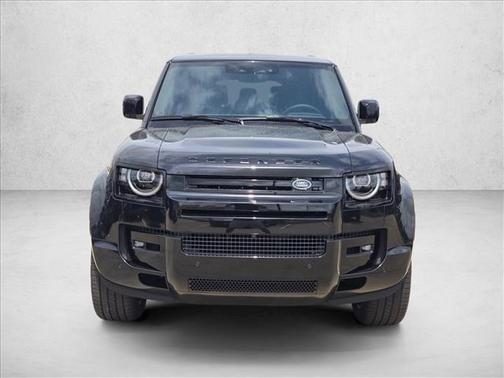 Santorini Black Metallic 2026 Land Rover Defender X-Dynamic SE