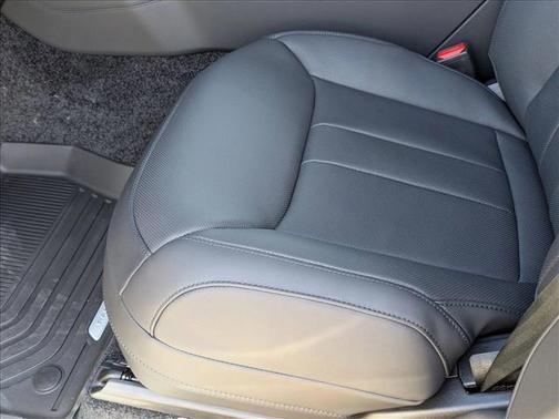 2025 Land Rover Range Rover P400 SE 7 Seat