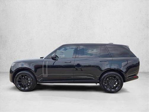 Santorini Black Metallic 2026 Land Rover Range Rover P400 SE 7 Seat