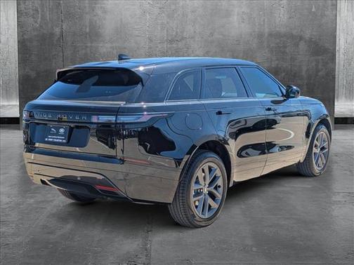 2026 Land Rover Range Rover Velar P250 SE R-Dynamic