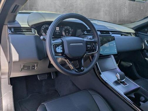 2026 Land Rover Range Rover Velar P250 SE R-Dynamic