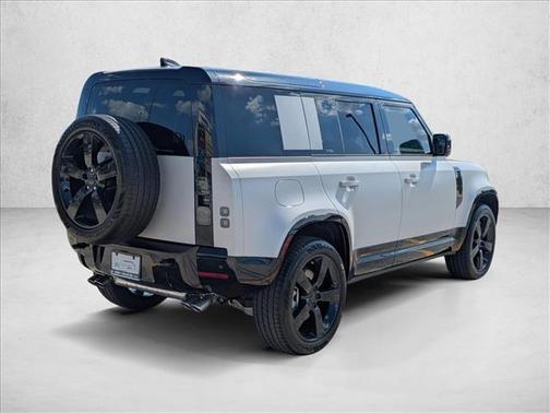 2026 Land Rover Defender X-Dynamic SE