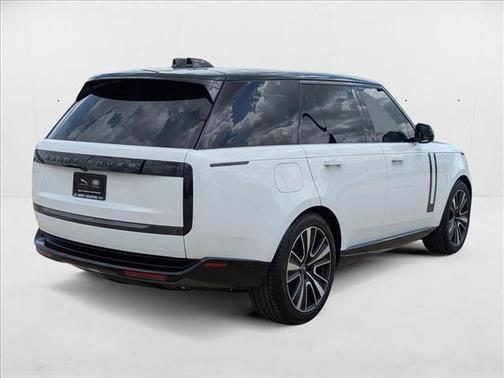 2025 Land Rover Range Rover P530 SE