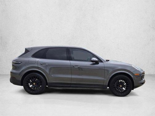 Chromite Black Metallic 2023 Porsche Cayenne Cayenne