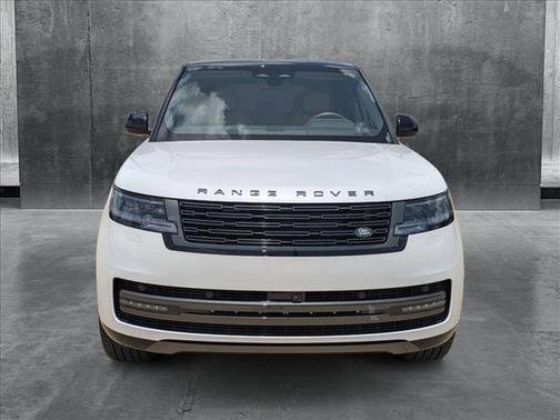 2025 Land Rover Range Rover P400 SE 7 Seat