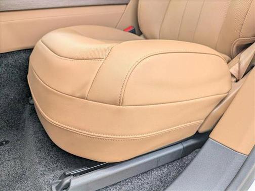 2025 Land Rover Range Rover P400 SE 7 Seat