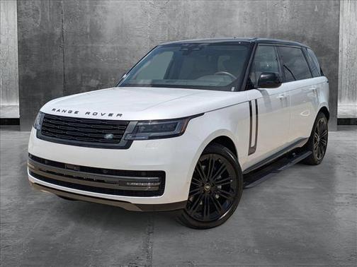 2025 Land Rover Range Rover P400 SE 7 Seat