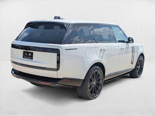 2025 Land Rover Range Rover P400 SE