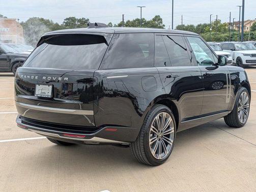 2025 Land Rover Range Rover P400 SE
