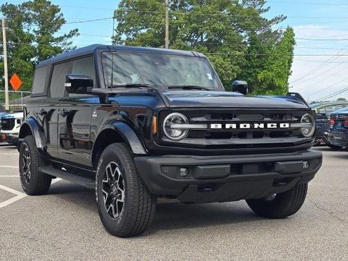 Shadow Black 2022 Ford Bronco Outer Banks