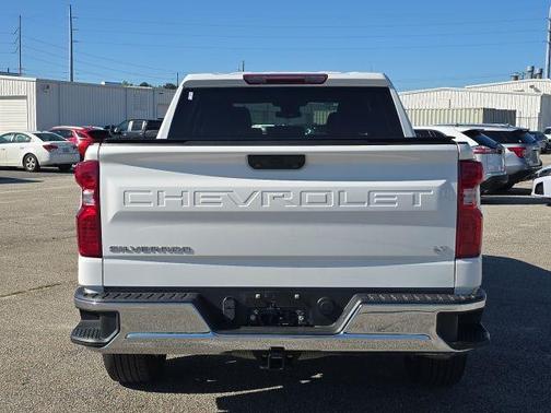 Summit White 2023 Chevrolet Silverado 1500 LT