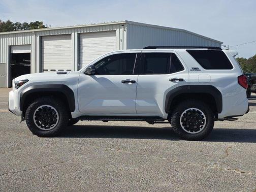 Ice 2025 Toyota 4Runner Hybrid TRD