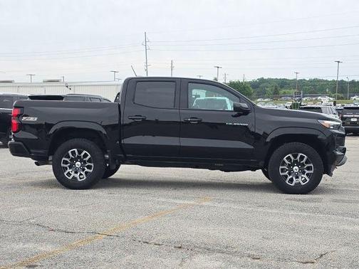 Black 2025 Chevrolet Colorado Z71