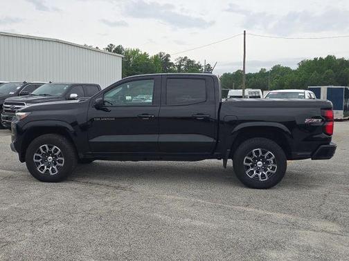 Black 2025 Chevrolet Colorado Z71