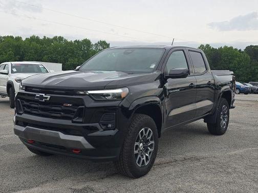 Black 2025 Chevrolet Colorado Z71