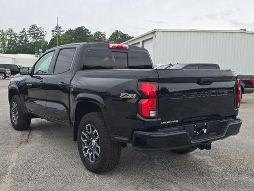 Black 2025 Chevrolet Colorado Z71