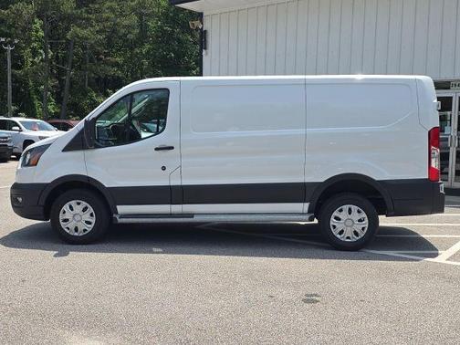 Oxford White 2024 Ford Transit-250 Base