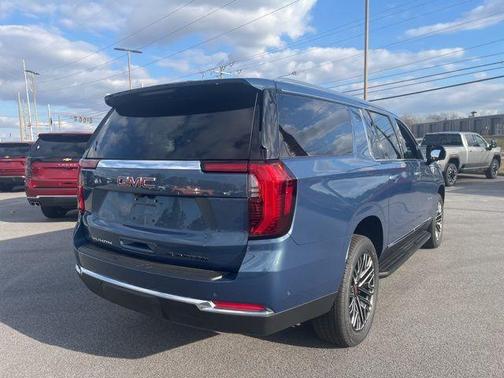 Metallic 2026 GMC Yukon XL Elevation