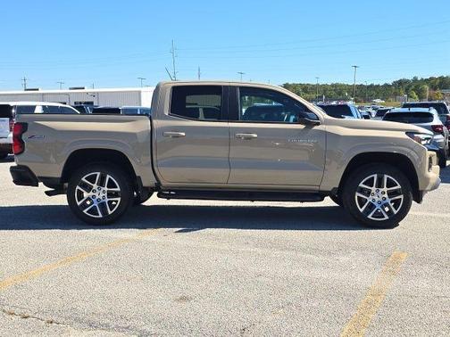 Sand Dune Metallic 2024 Chevrolet Colorado Z71