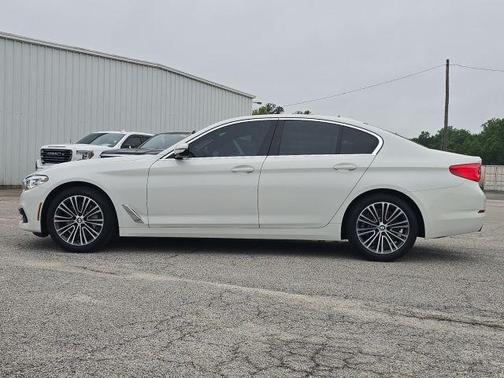 Alpine White 2019 BMW 530 i