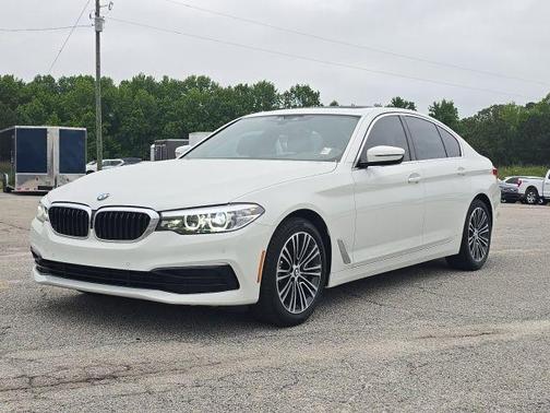 Alpine White 2019 BMW 530 i