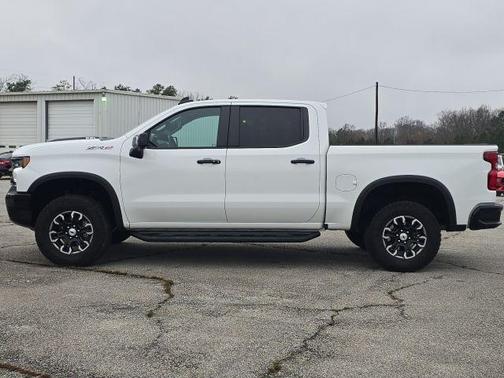 Summit White 2024 Chevrolet Silverado 1500 ZR2
