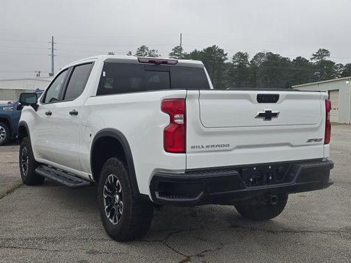 Summit White 2024 Chevrolet Silverado 1500 ZR2