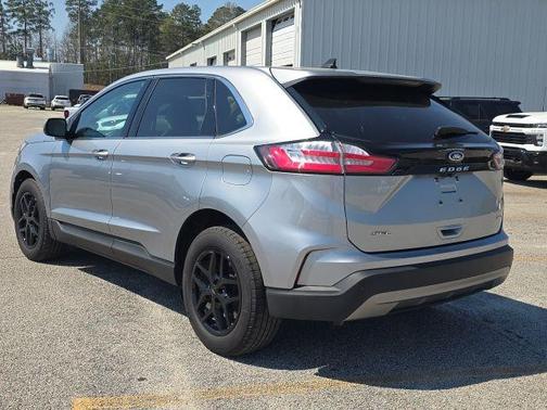 Silver Metallic 2024 Ford Edge SEL