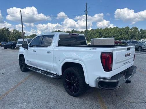 Summit White 2024 GMC Sierra 1500 SLT
