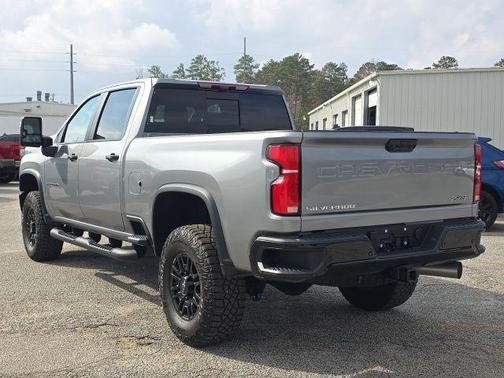Sterling Gray Metallic 2025 Chevrolet Silverado 2500 ZR2