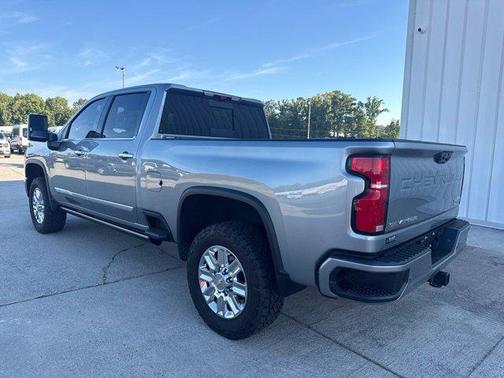 Sterling Gray Metallic 2025 Chevrolet Silverado 2500 High Country