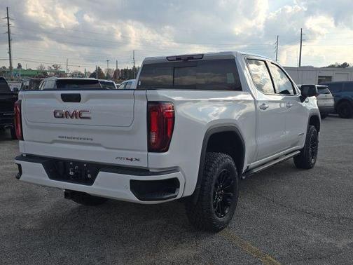 Summit White 2022 GMC Sierra 1500 AT4X