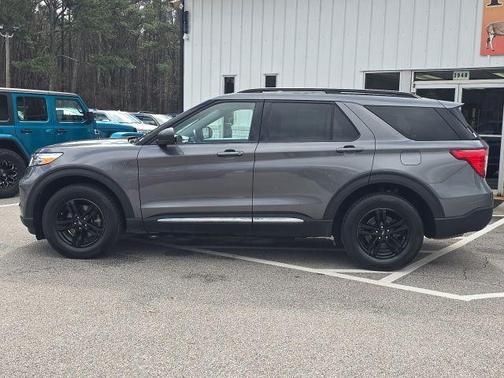 Gray Metallic 2023 Ford Explorer XLT
