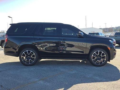 Black 2022 Chevrolet Tahoe RST