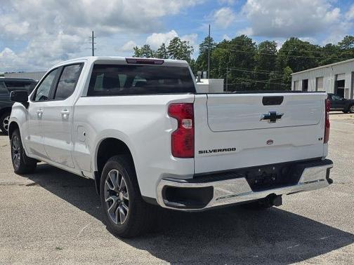 Summit White 2022 Chevrolet Silverado 1500 LT