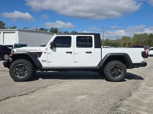 Bright White Clearcoat 2023 Jeep Gladiator Rubicon