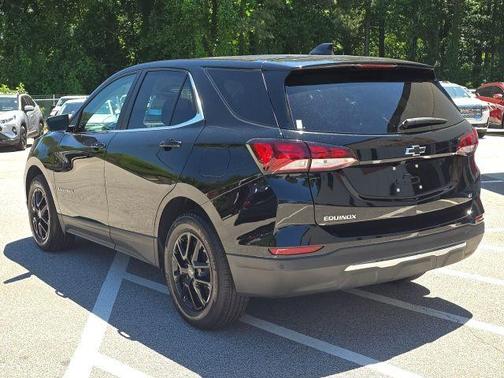 Mosaic Black Metallic 2024 Chevrolet Equinox LT