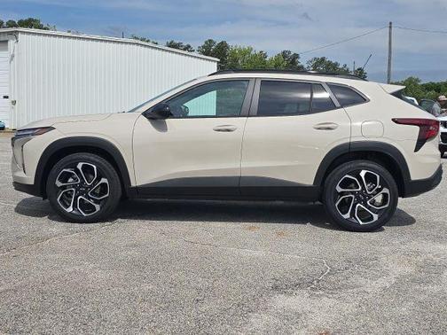 White Sand 2026 Chevrolet Trax 2RS