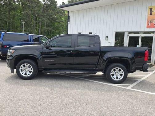 Black 2022 Chevrolet Colorado LT