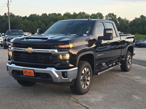 Black 2024 Chevrolet Silverado 2500 LT