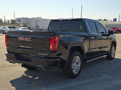 Onyx Black 2022 GMC Sierra 1500 Denali